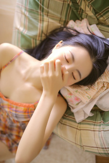 衣服一扯小兔子出来了